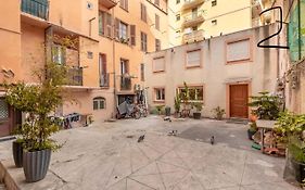 Lovely Townhouse In A Lively Area Close To The Old Nice